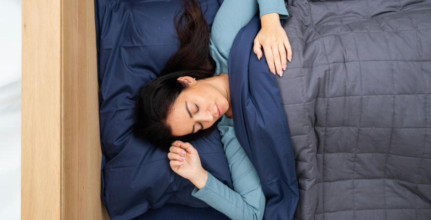 Sunki antklodė – kas tai ir kaip ji veikia miegą?